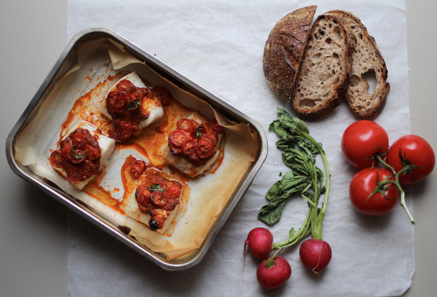 Ovnsbakt torsk med rød pesto