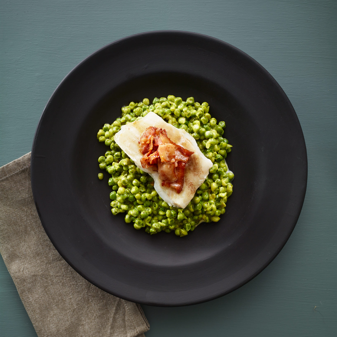 Erter og torsk med baconsmør