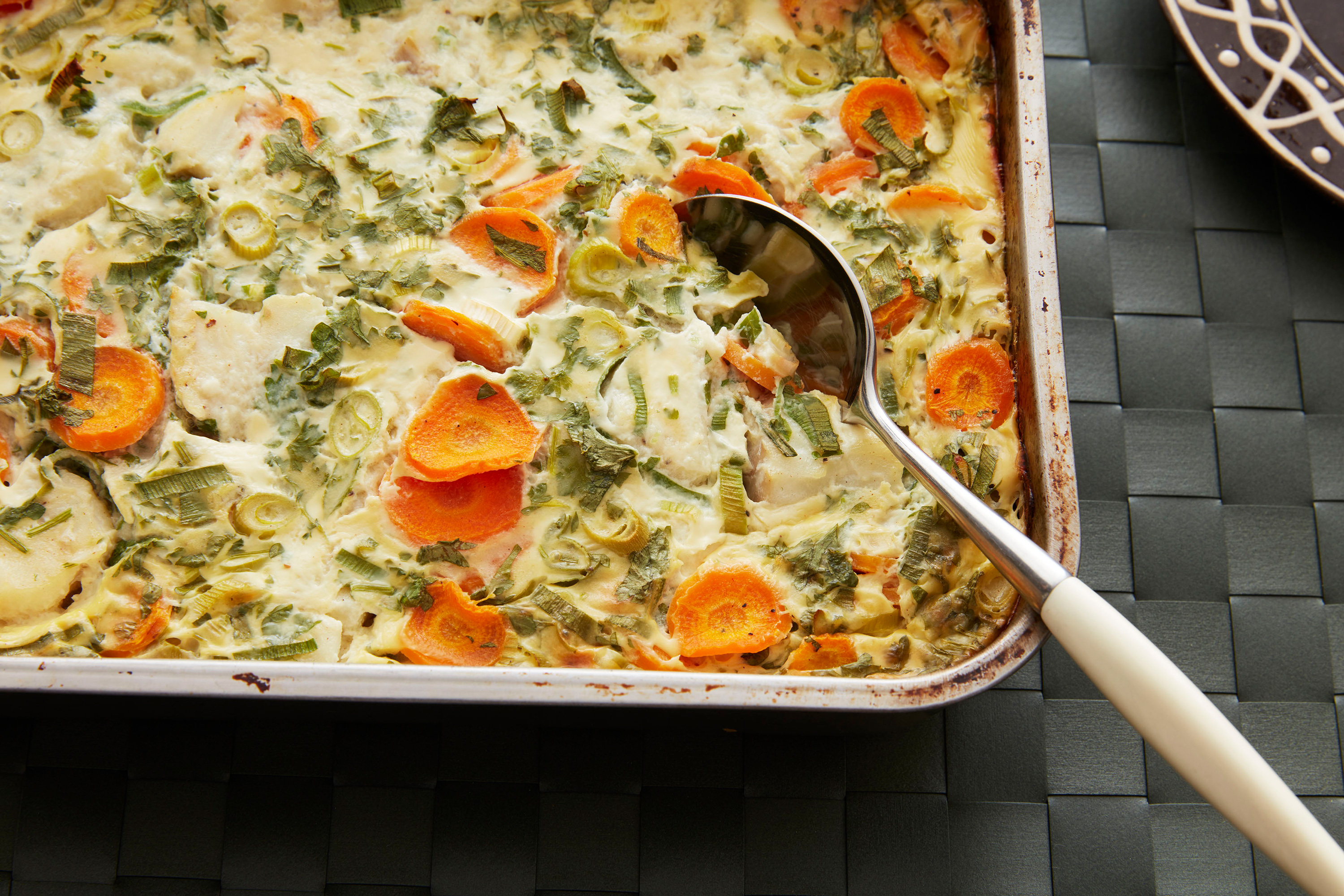 Ovnsbakt torsk med hvit saus